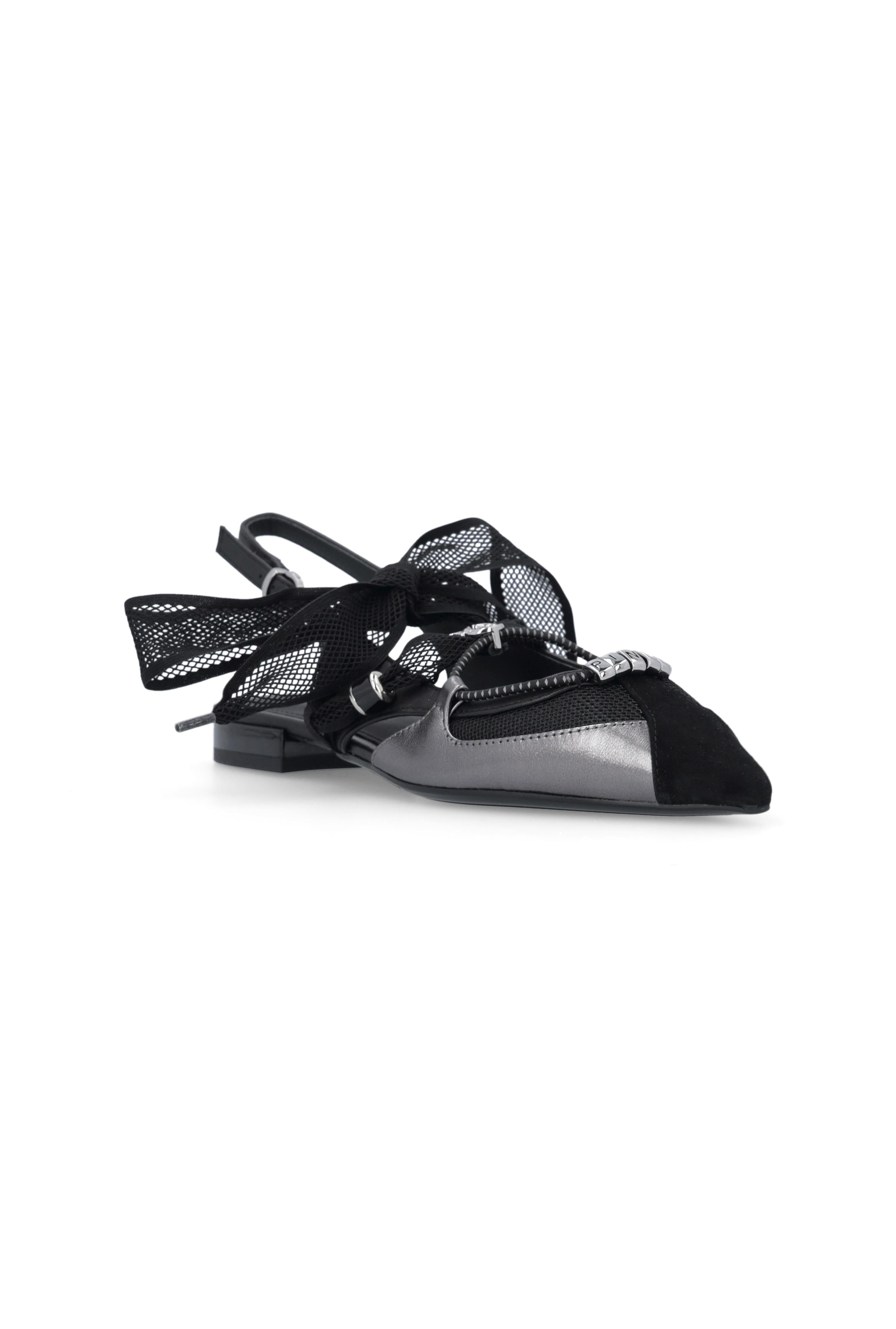 SCARPE BASSE 